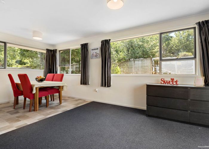  at 2/12 Newstead Avenue, Browns Bay, Auckland