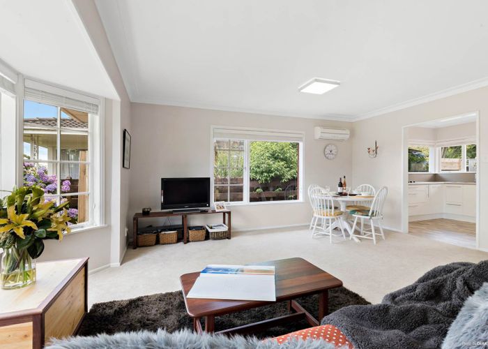  at 2/451 Great South Road, Opaheke, Papakura