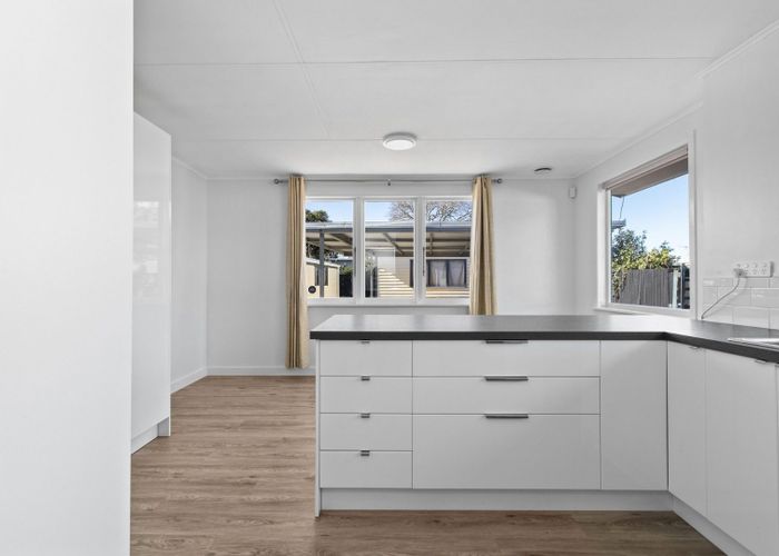  at 5 Magee Place, Chartwell, Hamilton