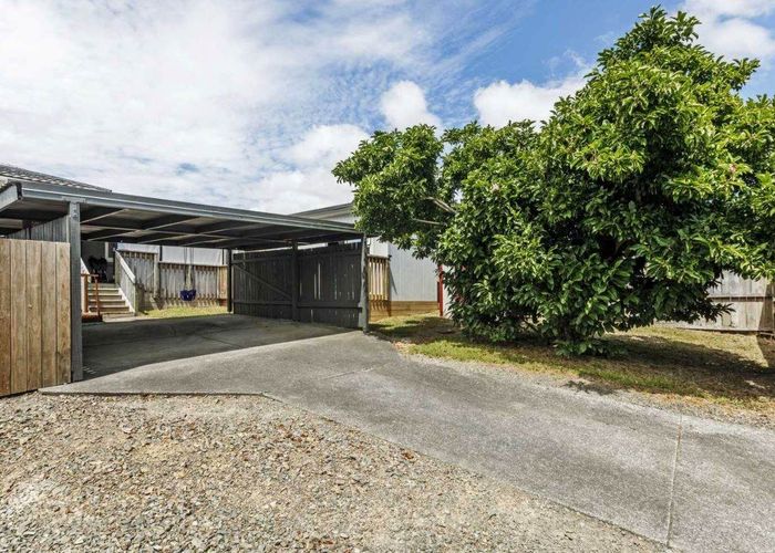  at 1/25 Fairclough Road, Beach Haven, North Shore City, Auckland