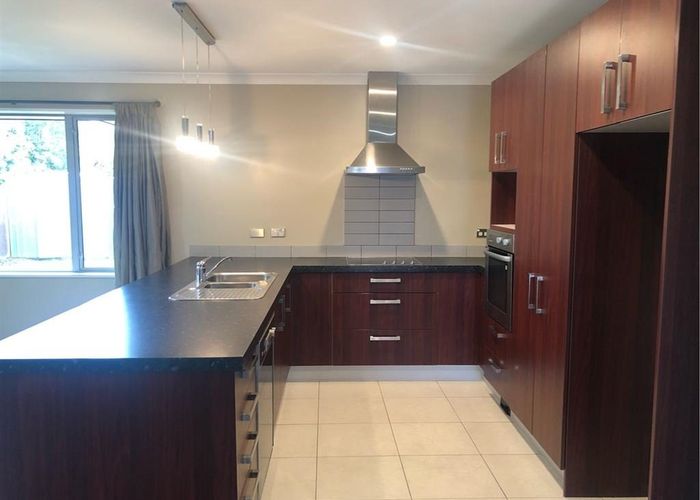  at 692 Avonside Drive, Avonside, Christchurch City, Canterbury