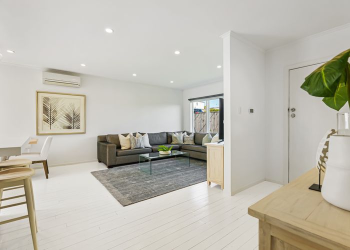  at 97 Stanley Road, Glenfield, Auckland
