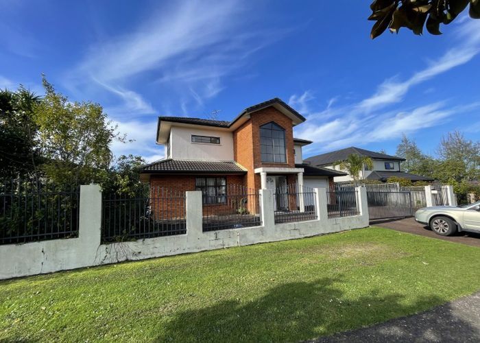  at 9 Vinograd Drive, Te Atatu Peninsula, Waitakere City, Auckland