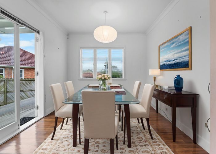  at 14 Kettle Street, Point Chevalier, Auckland