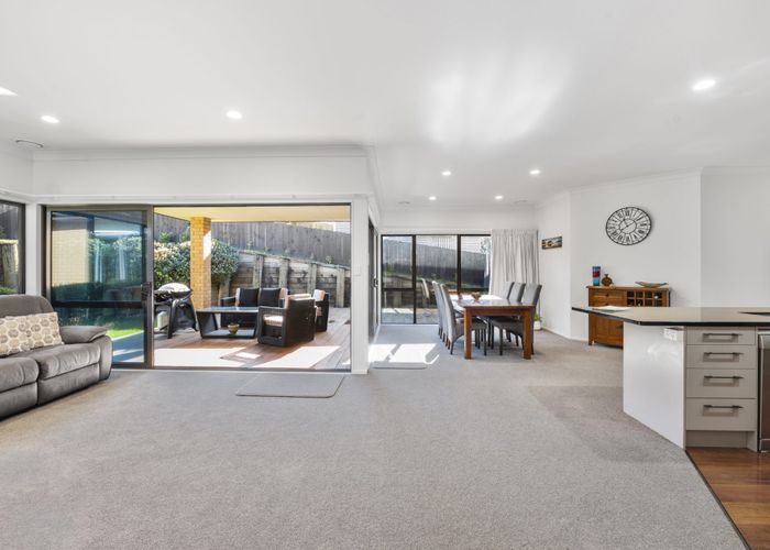  at 11 Baxendale Drive, Matipo Heights, Rotorua