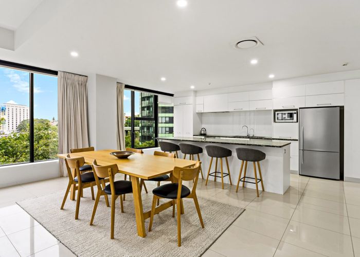  at 2B/2 St Martins Lane, Grafton, Auckland