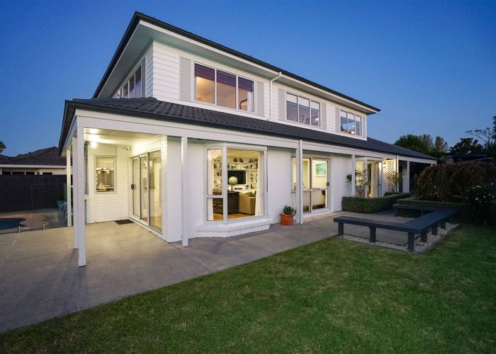  at 16 Harrowfield Drive, Harrowfield, Hamilton
