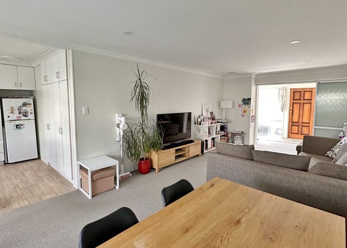  at 72A Roberton Road, Avondale, Auckland