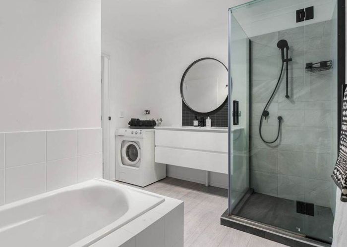  at 2a/47 Stanhope Road, Mount Wellington, Auckland City, Auckland