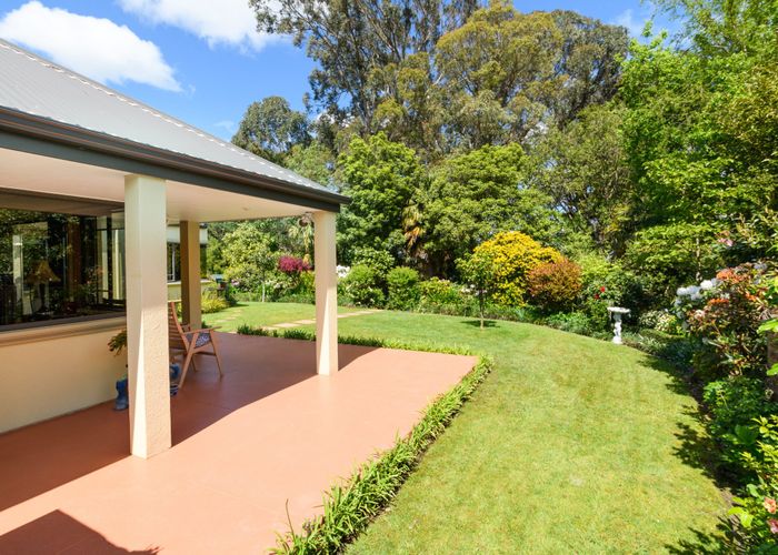  at 11 La Lena Grove, Fitzherbert, Palmerston North, Manawatu / Whanganui
