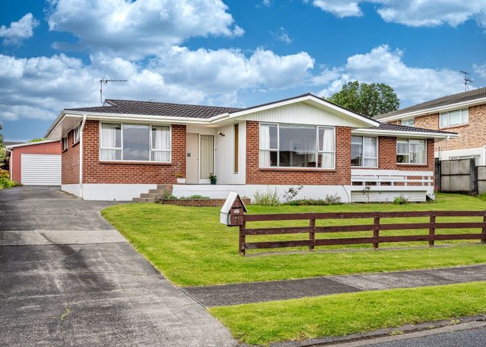  at 41 Bramley Drive, Farm Cove, Auckland