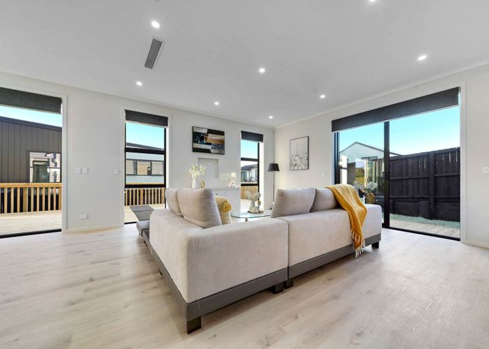  at 22A Southridge Road, Flat Bush, Manukau City, Auckland