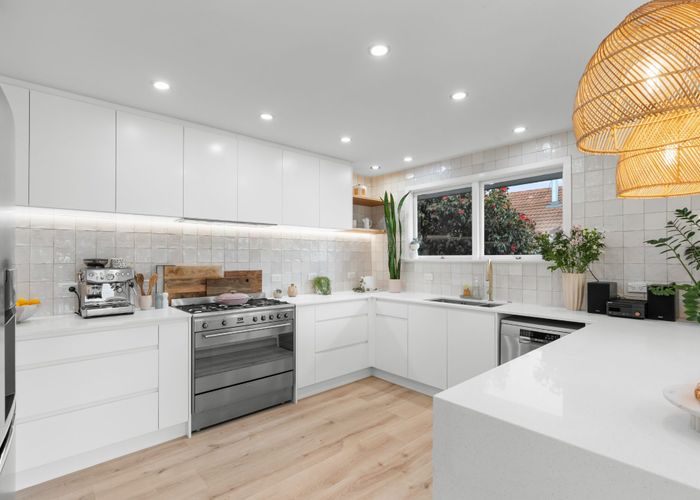  at 21 Woodstock Place, Avonhead, Christchurch City, Canterbury