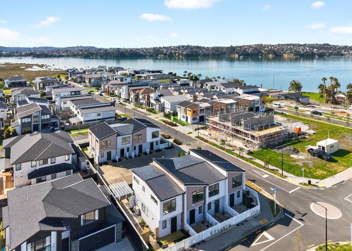  at 19, 21  Habitat Place &  34 Observation Green, Hobsonville, Waitakere City, Auckland
