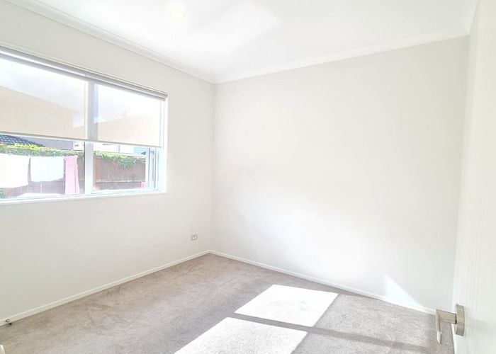  at 5 Bruckles Drive, Flat Bush, Manukau City, Auckland