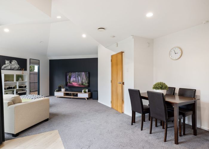  at 1/725 Main North Road, Belfast, Christchurch