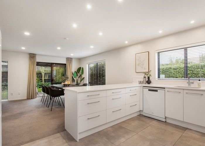  at 34 Hamilton Avenue, Fendalton, Christchurch City, Canterbury