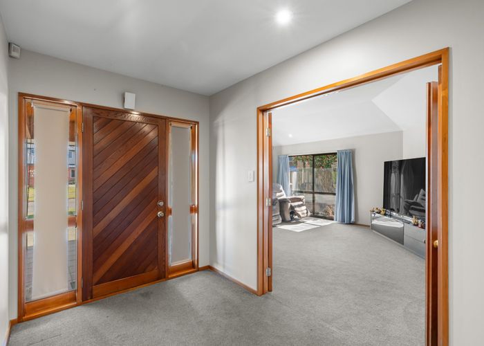  at 8 Claverley Gardens, Avonhead, Christchurch
