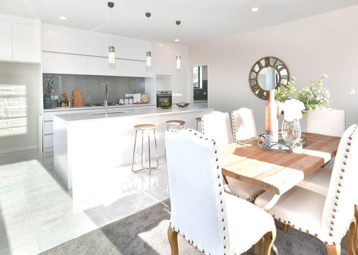  at 82 Fairview Avenue, Fairview Heights, Auckland