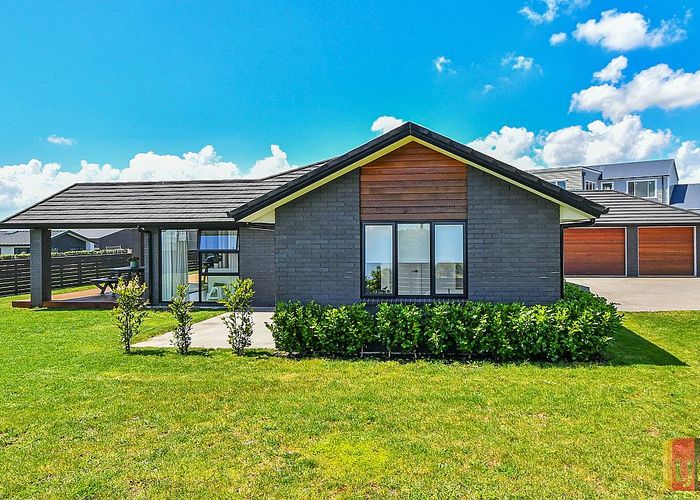  at 6 Calcutta Road, Pukekohe