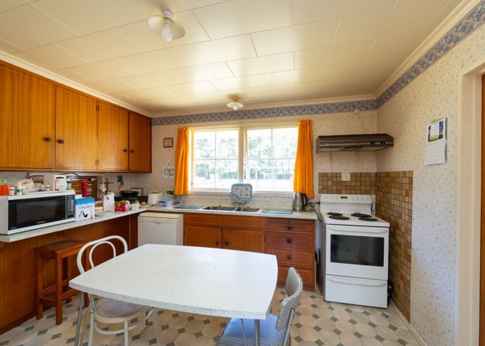  at 76 Harts Road, Turitea, Palmerston North