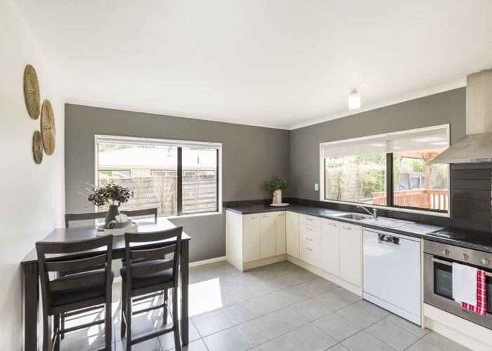  at 42 Rewarewa Street, Tokomaru, Palmerston North
