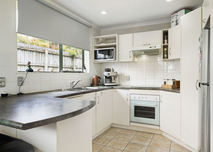  at 14 Mount Lebanon Crescent, The Gardens, Manukau City, Auckland