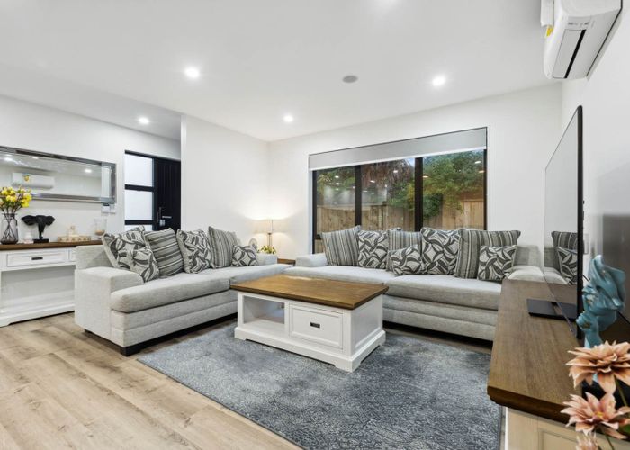  at 43F Beach Road, Papakura, Papakura, Auckland