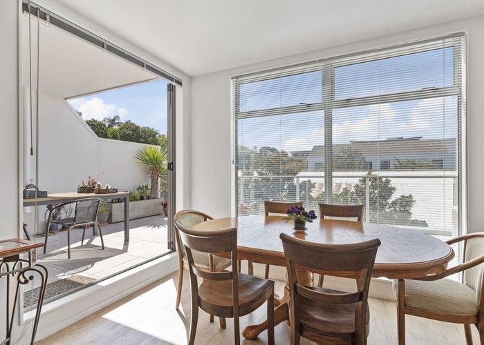  at 103/19 Bute Road, Browns Bay, Auckland