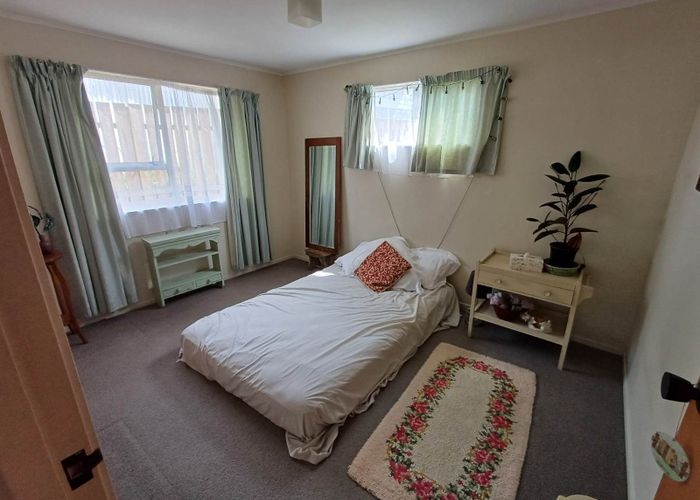  at 3 Tesla Place, Totara Vale, North Shore City, Auckland