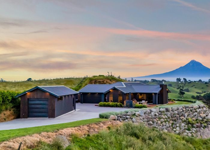  at 956 Richmond Road, Lepperton, New Plymouth, Taranaki