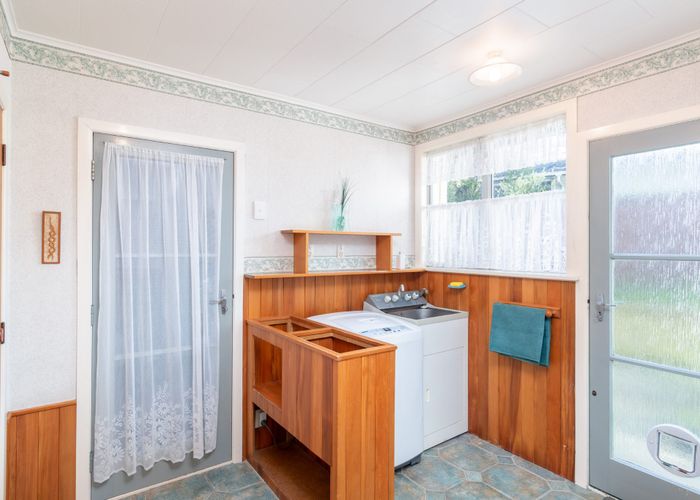  at 38 Pasadena Crescent, Totara Park, Upper Hutt, Wellington