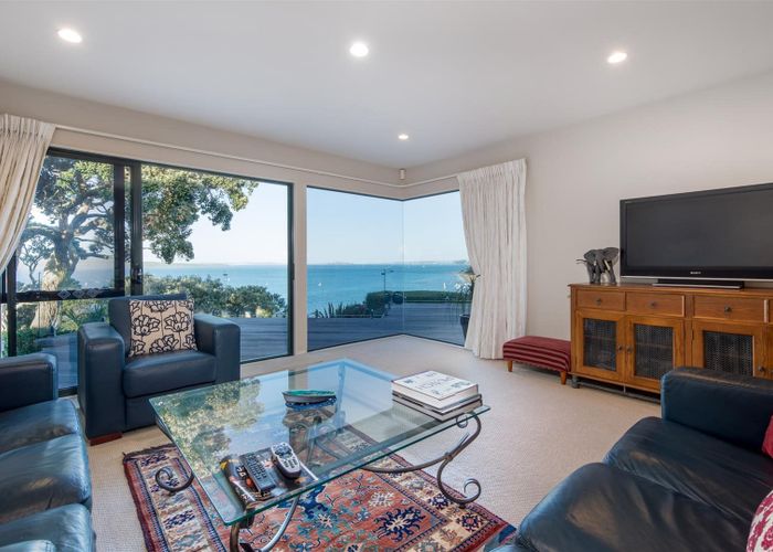 at 14 Hamana Street, Narrow Neck, Auckland