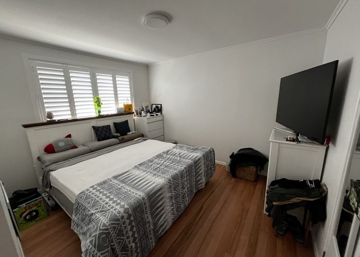  at 58 McDowell Crescent, Hillcrest, North Shore City, Auckland