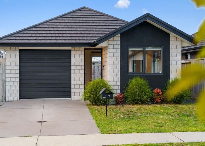  at 9 FONTANA STREET, Papamoa, Papamoa