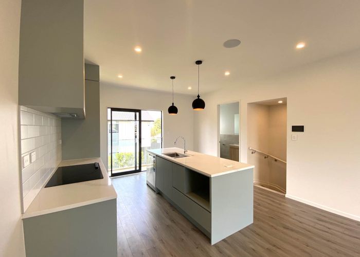  at 2/107 Hobsonville Road, Hobsonville, Waitakere City, Auckland