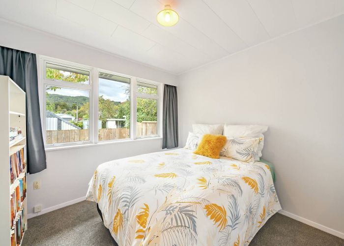  at 5a Coates Grove, Silverstream, Upper Hutt, Wellington