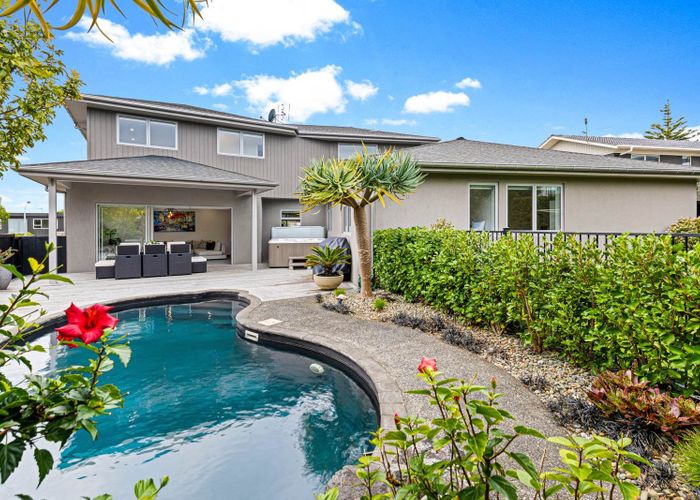  at 7 Melissa Place, Farm Cove, Manukau City, Auckland