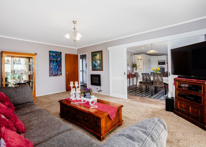  at 3 Fathom Lane, Whitby, Porirua