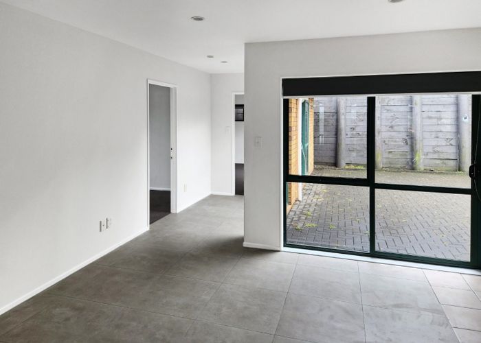  at 3 Boeing Place, Goodwood Heights, Manukau City, Auckland