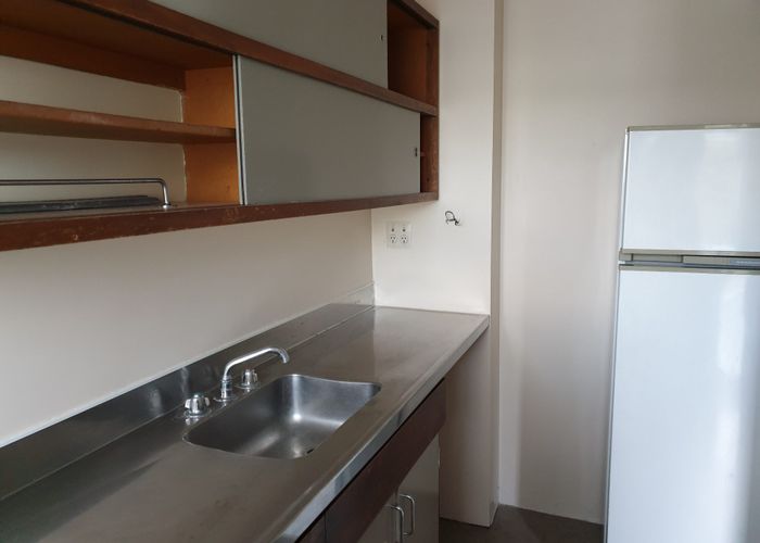  at 1/300 Armagh Street, City Centre, Christchurch City, Canterbury