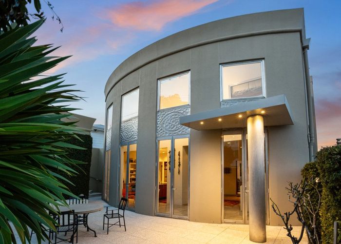  at 6 Wesley Road, Kelburn, Wellington, Wellington
