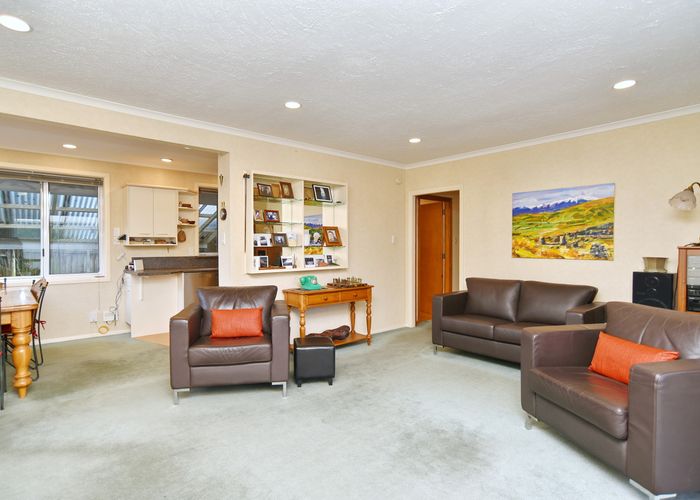  at 8 Ron Place, Bishopdale, Christchurch