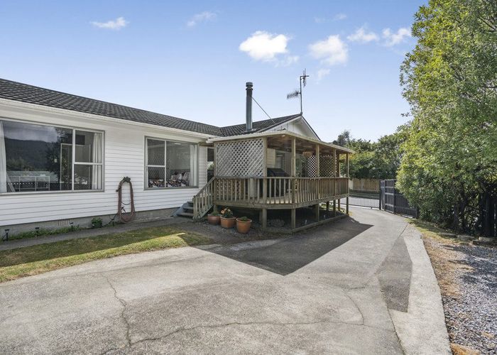  at 31 Mcgowan Road, Wainuiomata, Lower Hutt
