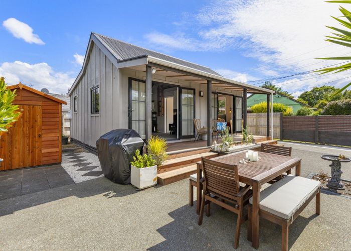  at 12 Heretaunga Square, Silverstream, Upper Hutt
