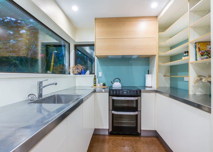  at 17 Dillon Street, Lowry Bay, Lower Hutt