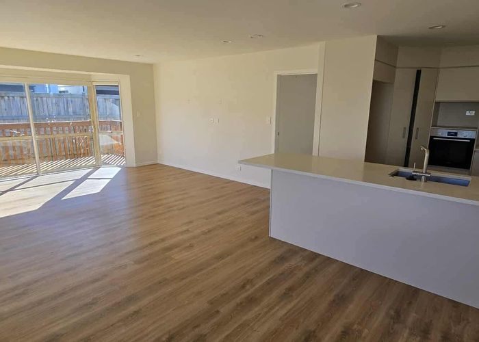  at 2 Garfield Road, Helensville, Rodney, Auckland