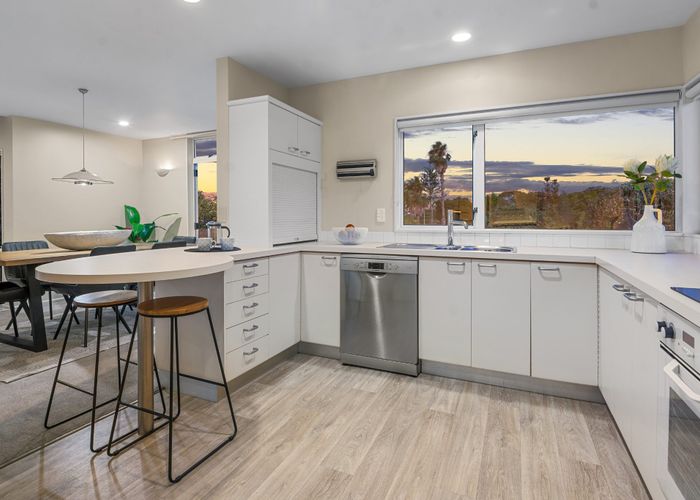  at 2/99 Hebron Road, Waiake, North Shore City, Auckland