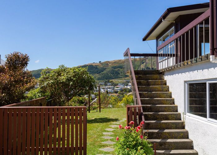  at 13 Rembrandt Avenue, Tawa, Wellington
