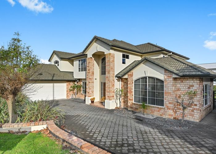  at 4 Heritage Avenue, Chartwell, Hamilton